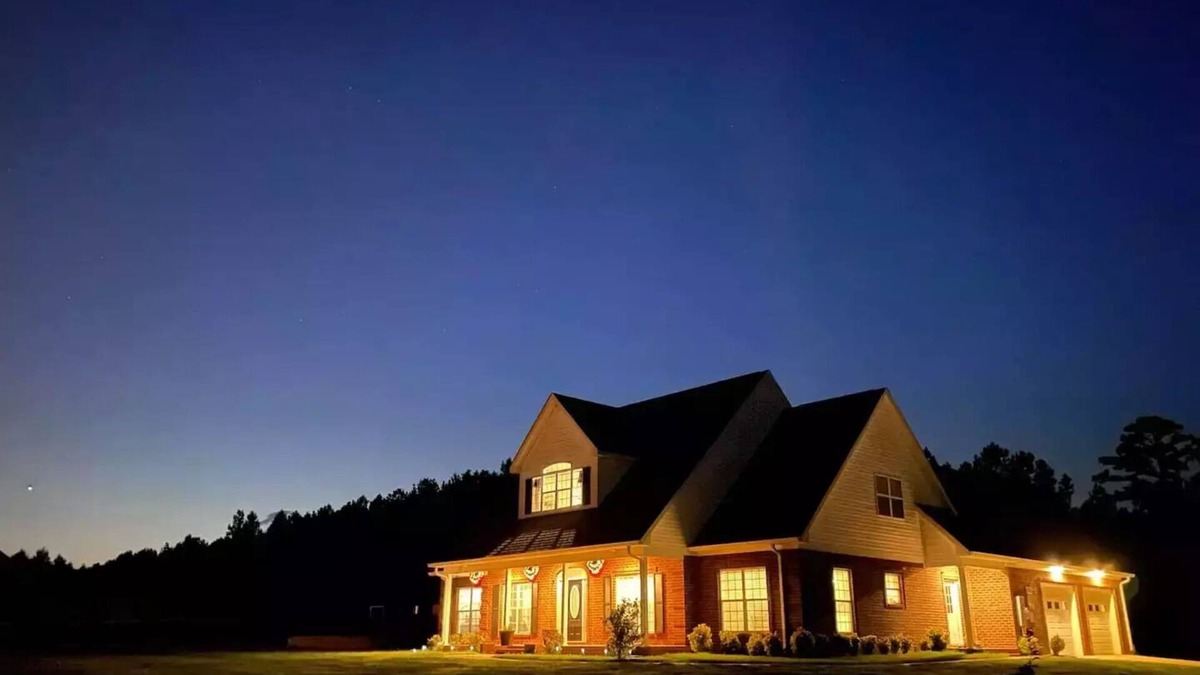 New Site House | Quiet Home Outside Tupelo