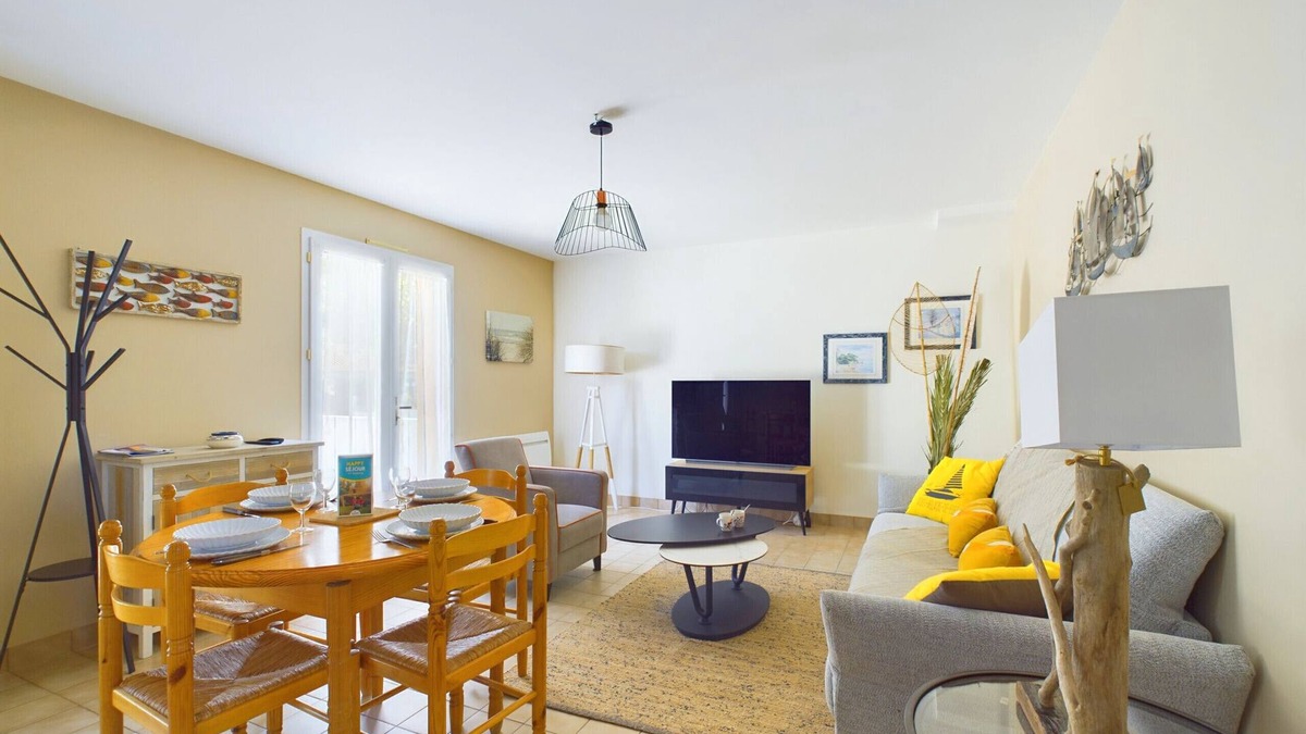 Saint-Hilaire-de-Riez Ski Chalet | Quiet house for 4 with garden