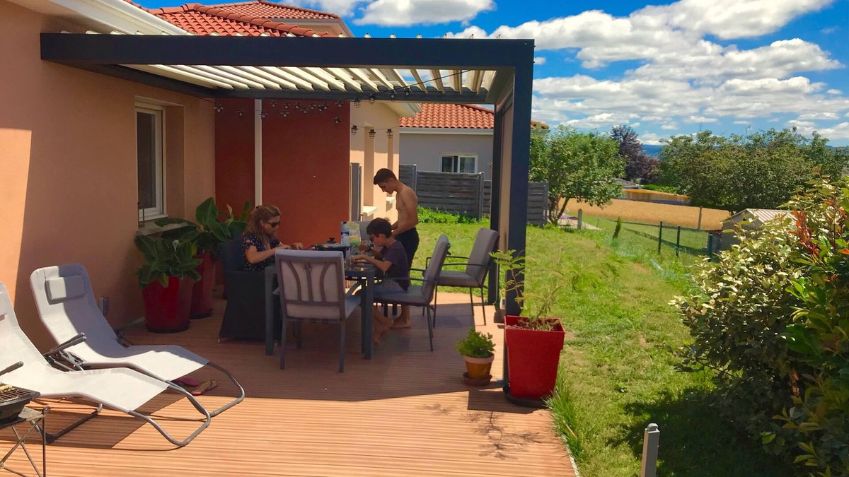 Orbeil House | Quiet house and garden for two near the volcanoes
