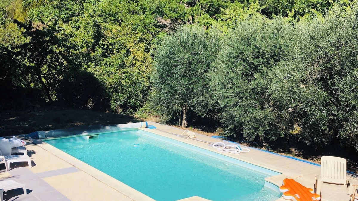 Olargues House | Quiet house with swimming pool, not overlooked