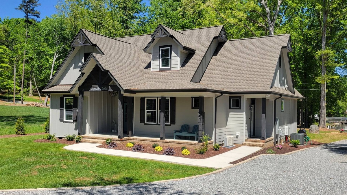 Terrell House | Quiet lake getaway offering R&R with 2 electric bikes and optional sunset cruise