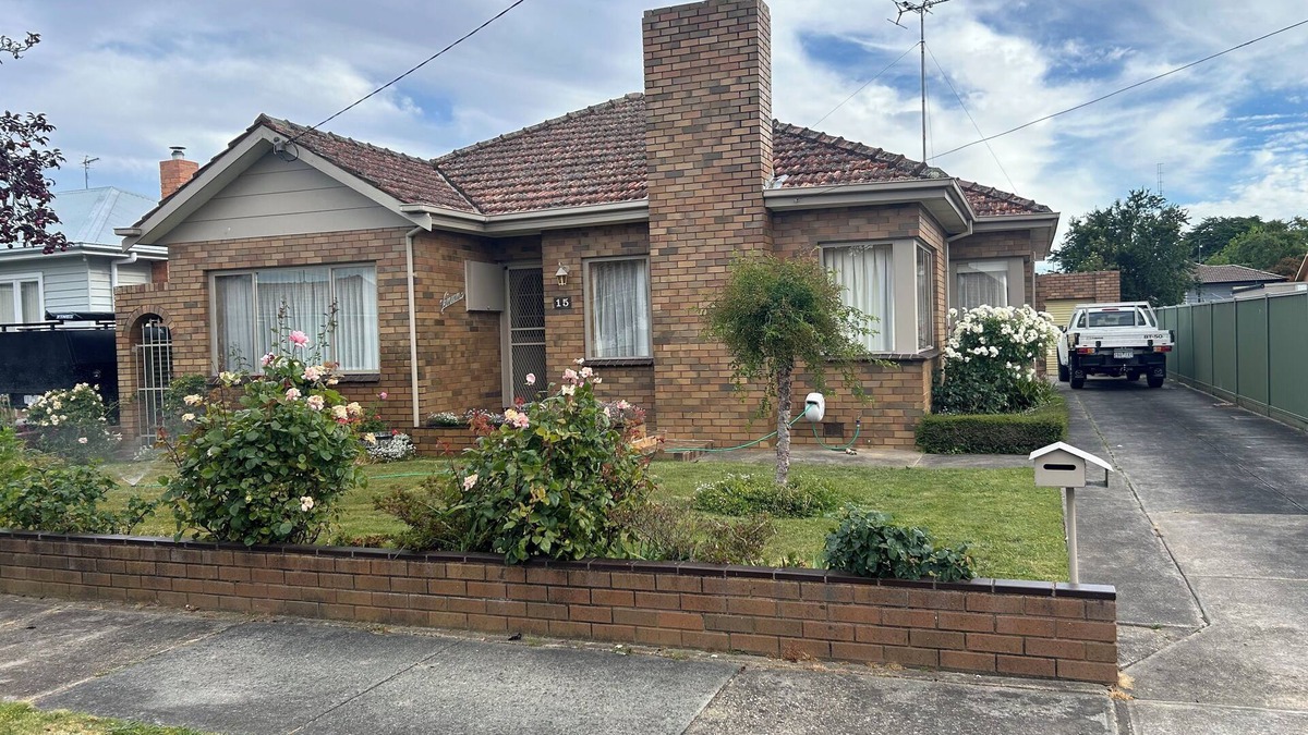 Wendouree House | Quiet little street close to Lake Wendouree, Mars Stadium and Selkirk Stadium.