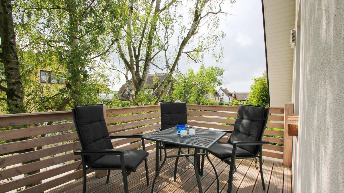 Putbus Apartment | Quiet location, beautiful landscape, close to the Baltic Sea - Ferienwohnung Liesi