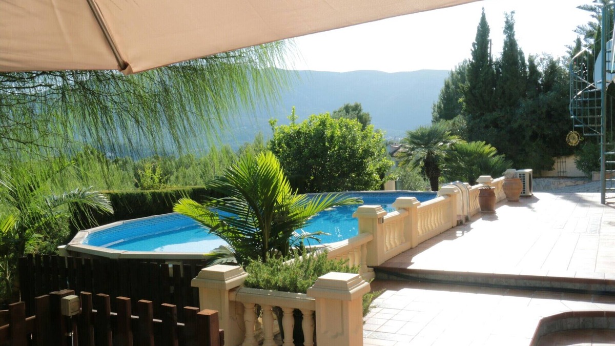 Alcalali House | Quiet Location, set back from the village (AT-472949A)