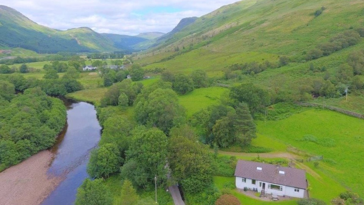 Morvern Peninsula House | Quiet location with stunning views, sleeps 8, pet friendly, free Wi-Fi
