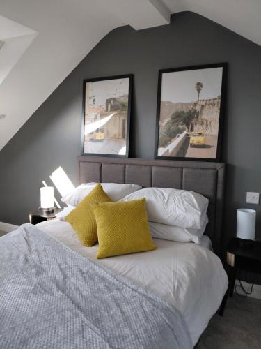 Cotham House | Quiet Loft Room