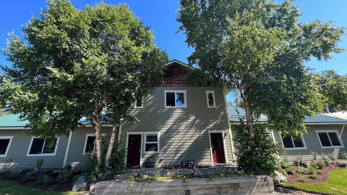 West Glacier Cabin | Quiet multi-family large home only 4 miles from Glacier National Park's entrance