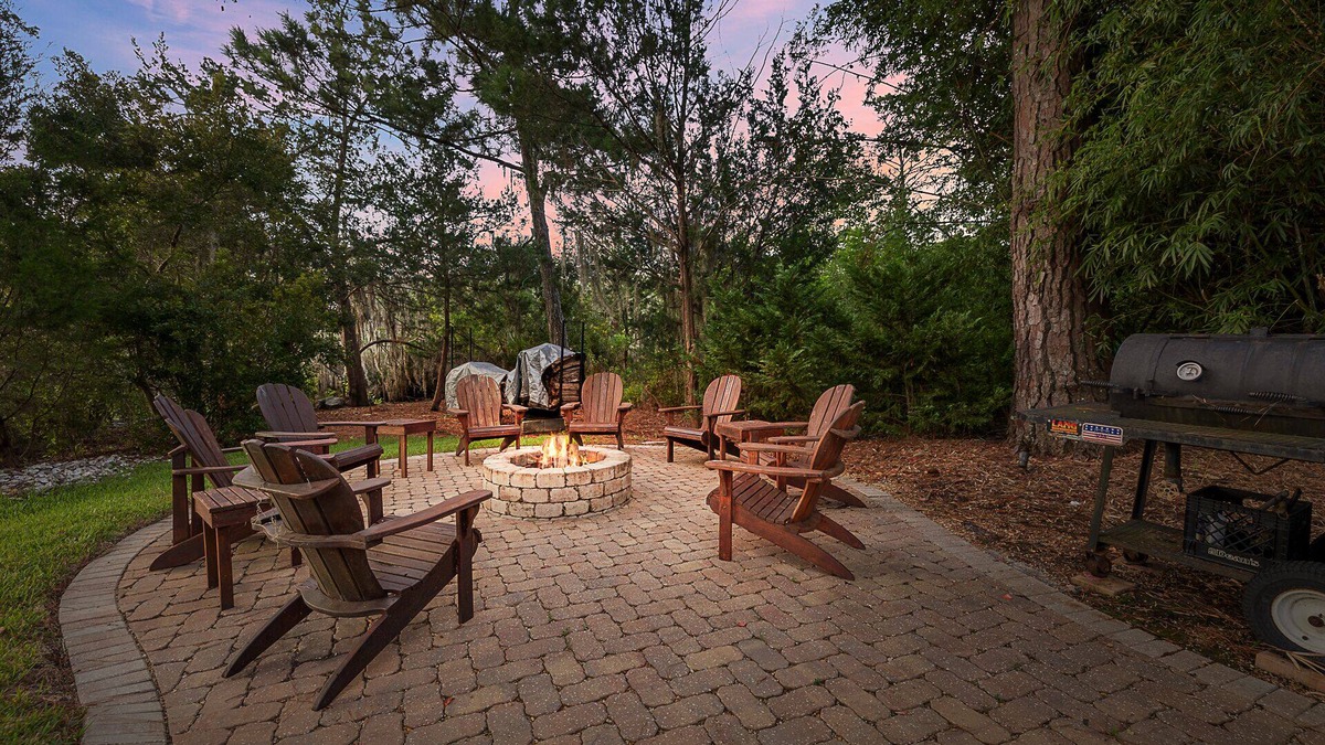 Saint Simons Heights House | Quiet Neighborhood Family Retreat | Marsh Views | Access to Community Pool