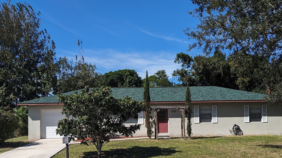 Port Saint Lucie House | Quiet neighborhood, short drive to the best of Treasure Coast! Summer only $89!