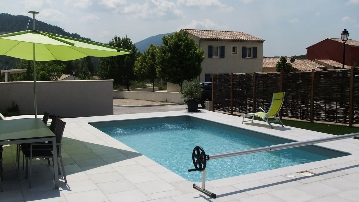 Castellane Villa | Quiet new holiday home with all amenities