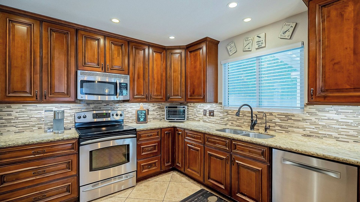 Overland Trail House | Quiet North Phoenix/Glendale Home
