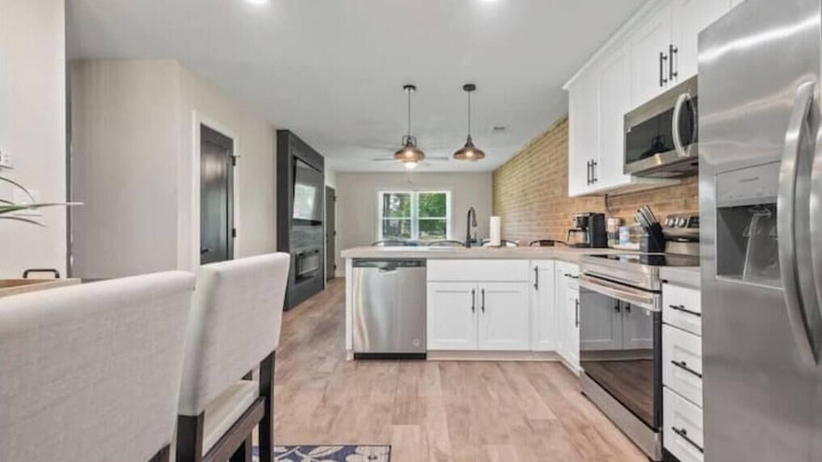 Portsmouth House | Quiet & Private, Comfy Beds, Fire Pit, & Bikesnn