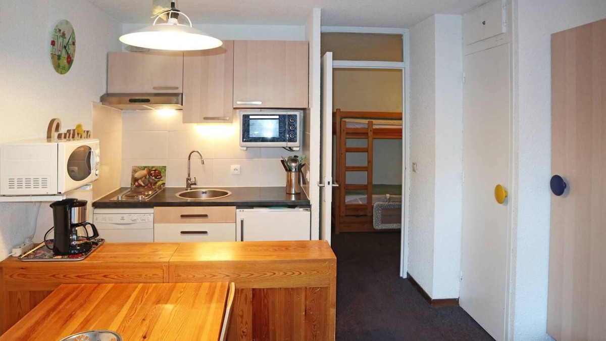 Les Orres Apartment | Quiet residence in an unspoilt setting.