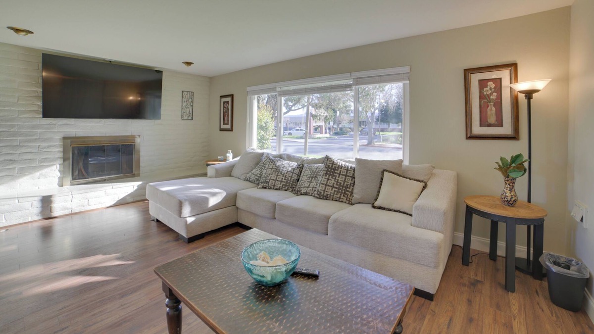 Salinas House | Quiet Salinas Vacation Rental 10 Mi to Beach