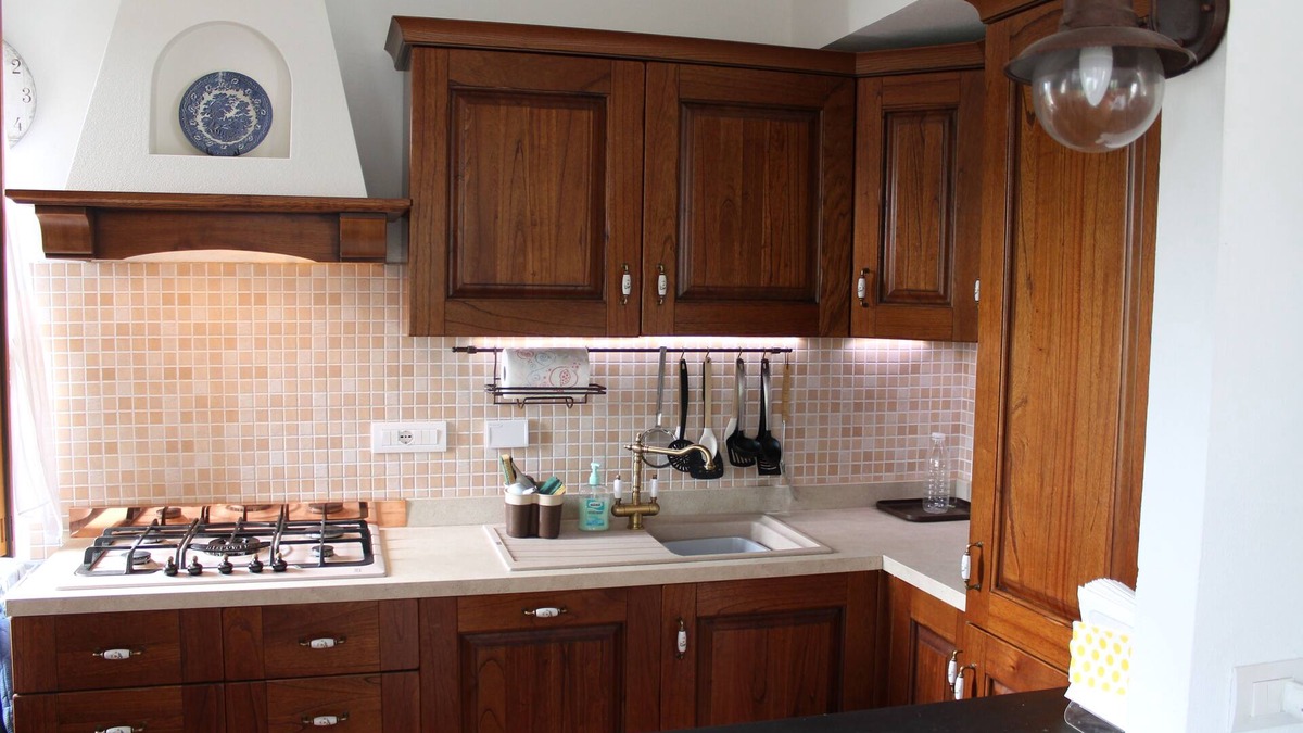 Uscio House | Quiet south facing detached house on edge of village, with pool, close to Genoa