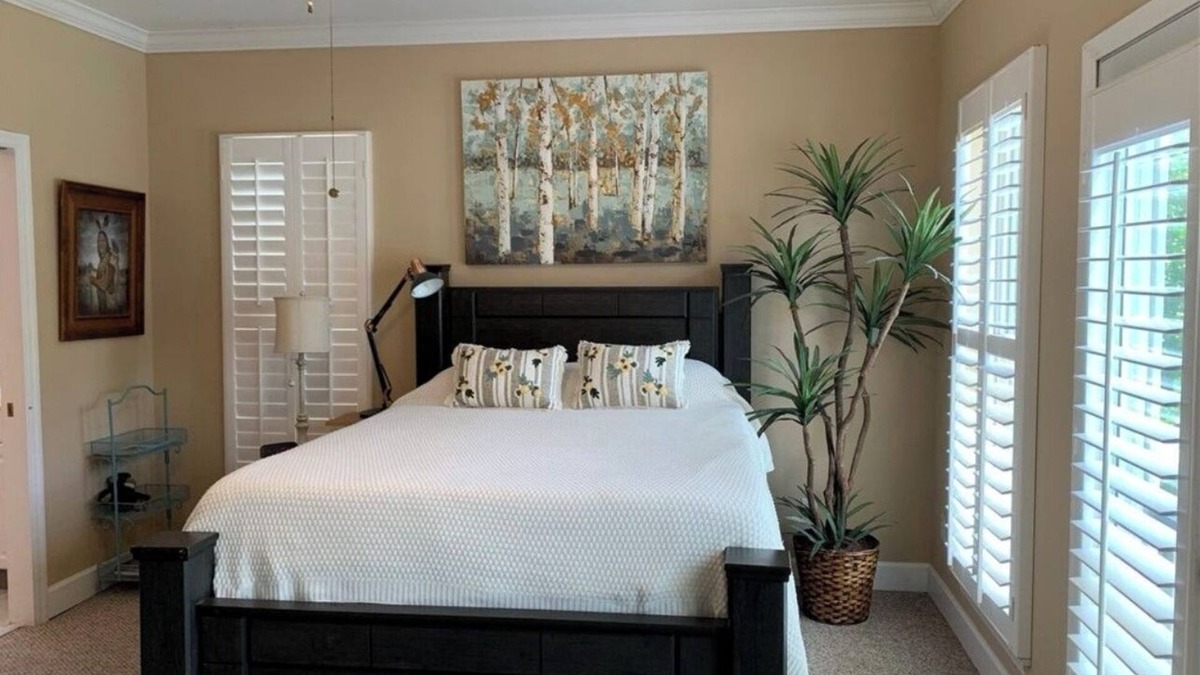 St. Simons Island House | Quiet SSI Townhome- Monthly rental- perfect to stay a while or snowbirds