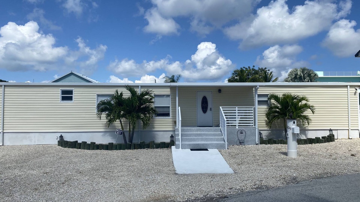 Twin Lakes House | Quiet & Stress Free canal home with private dock