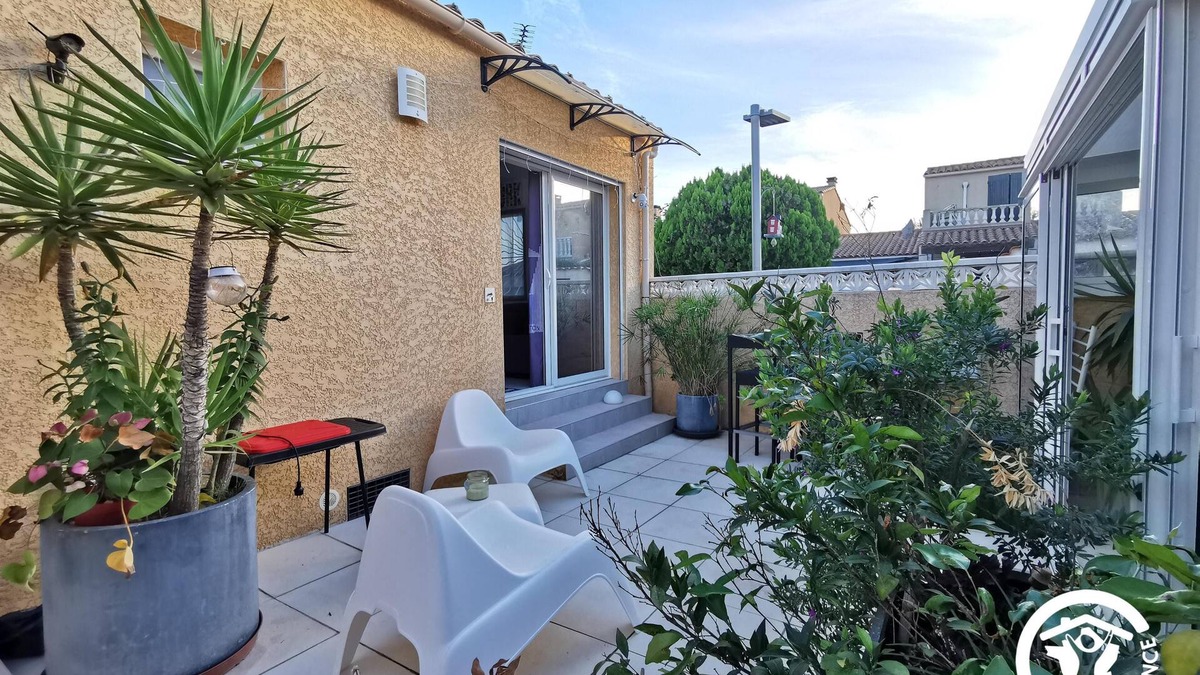 Marseillan Apartment | Quiet studio in Marseillan for 1 couple 2 children or 2 biker couples