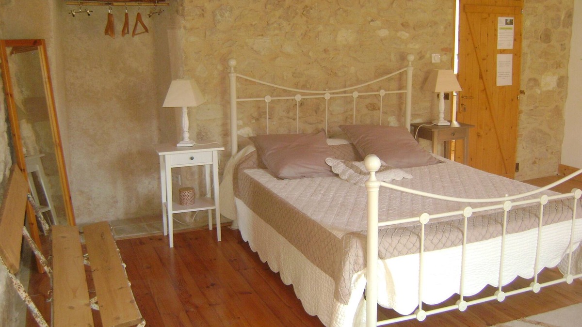 Castelnau-de-Montmiral Bed & Breakfast | Quiet Tilleul guest house at "La Boriette" for nature lovers