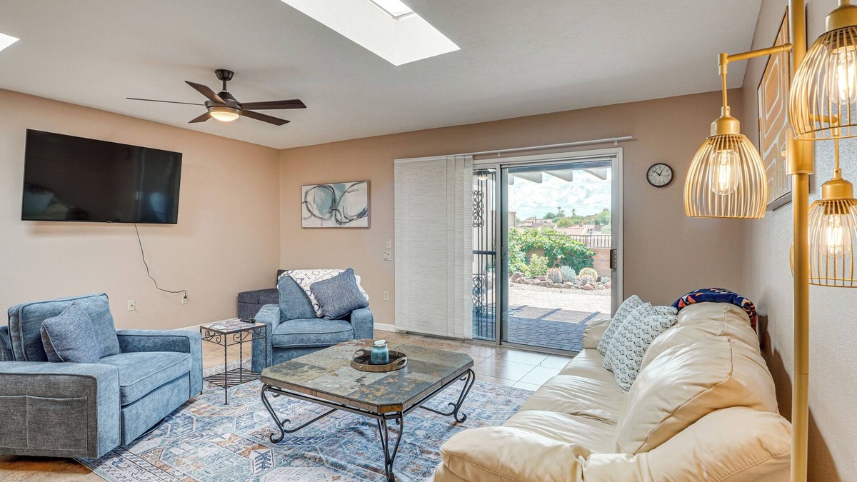 Green Valley House | Quiet Townhome w/Mountain Views in Green Valley