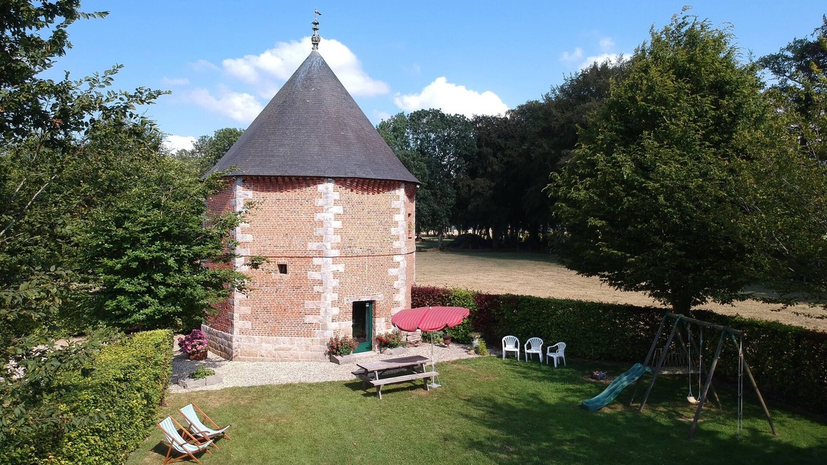 Varneville-Bretteville House | Quiet, unusual, private swimming pool, bucolic garden with trees, surrounded by meadows