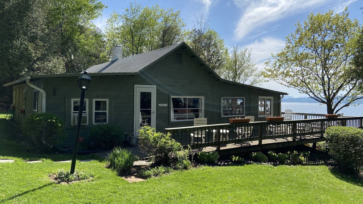 New North End Cottage | Quiet Vacation Cottage on Lake Champlain nDeck, Stairs to Beach. 4 BR/Sleeps 6