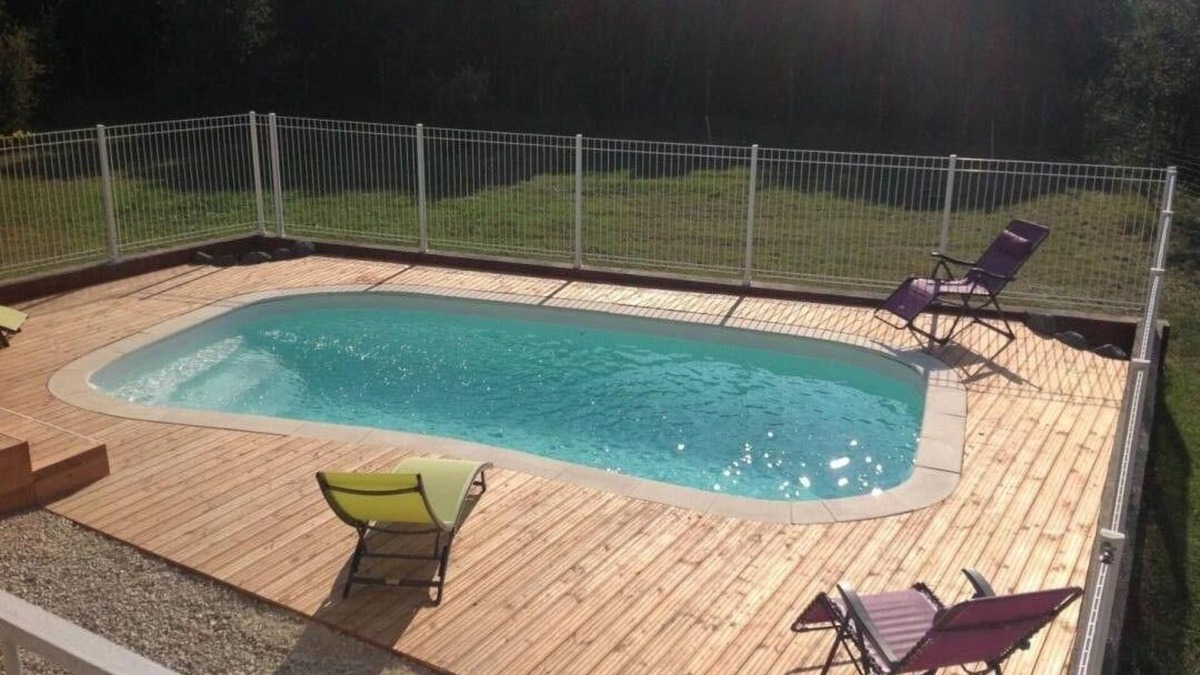 Viviers Villa | Quiet villa, sleeps 6, private pool