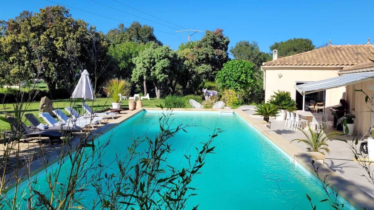 Cournonterral House | Quiet villa with large pool located 10 minutes from the sea, air conditioning and greenery.