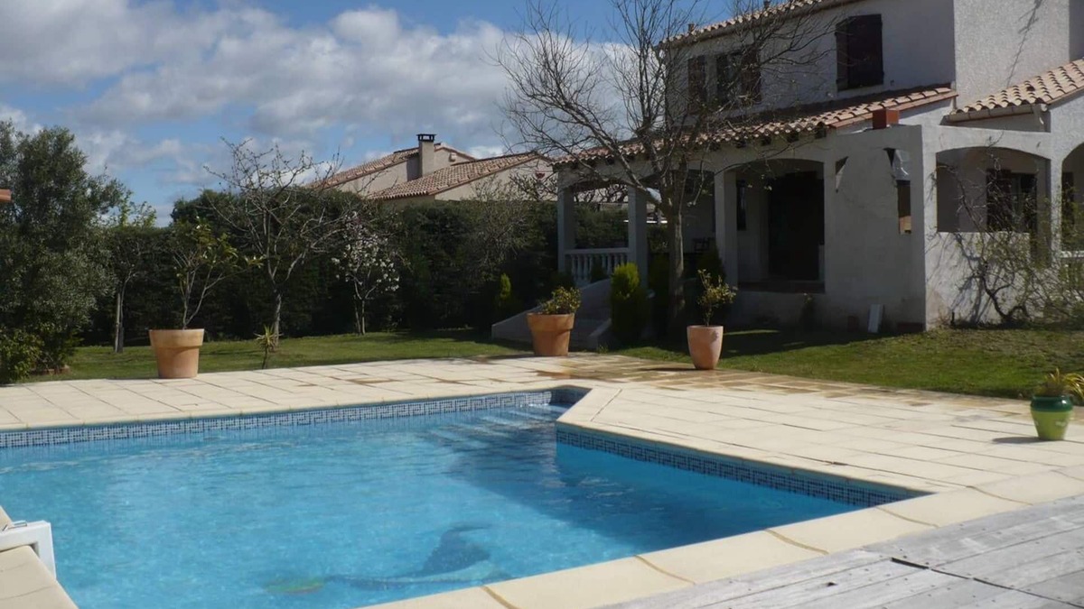 Bompas House | Quiet villa with private pool well equipped and well located