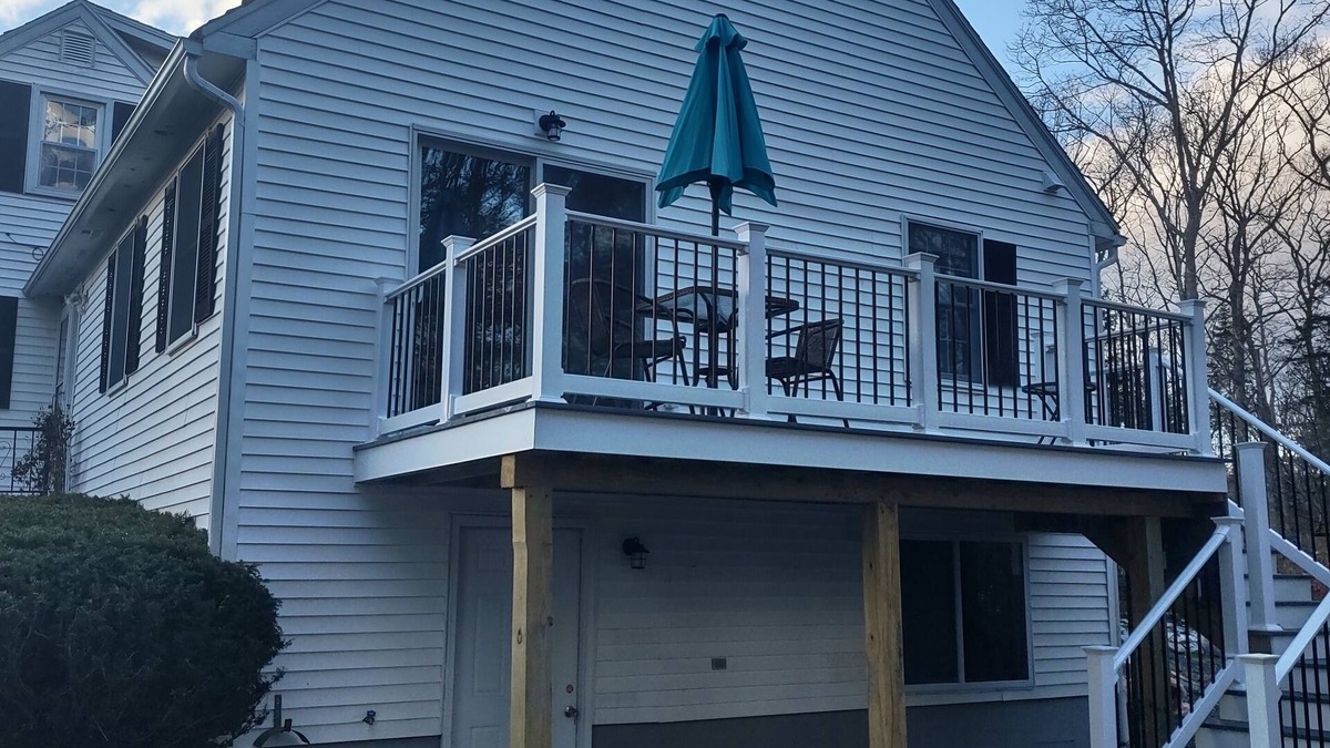 Ellsworth Apartment | quiet, walking distance to downtown Ellsworth,15 miles from Acadia National Park