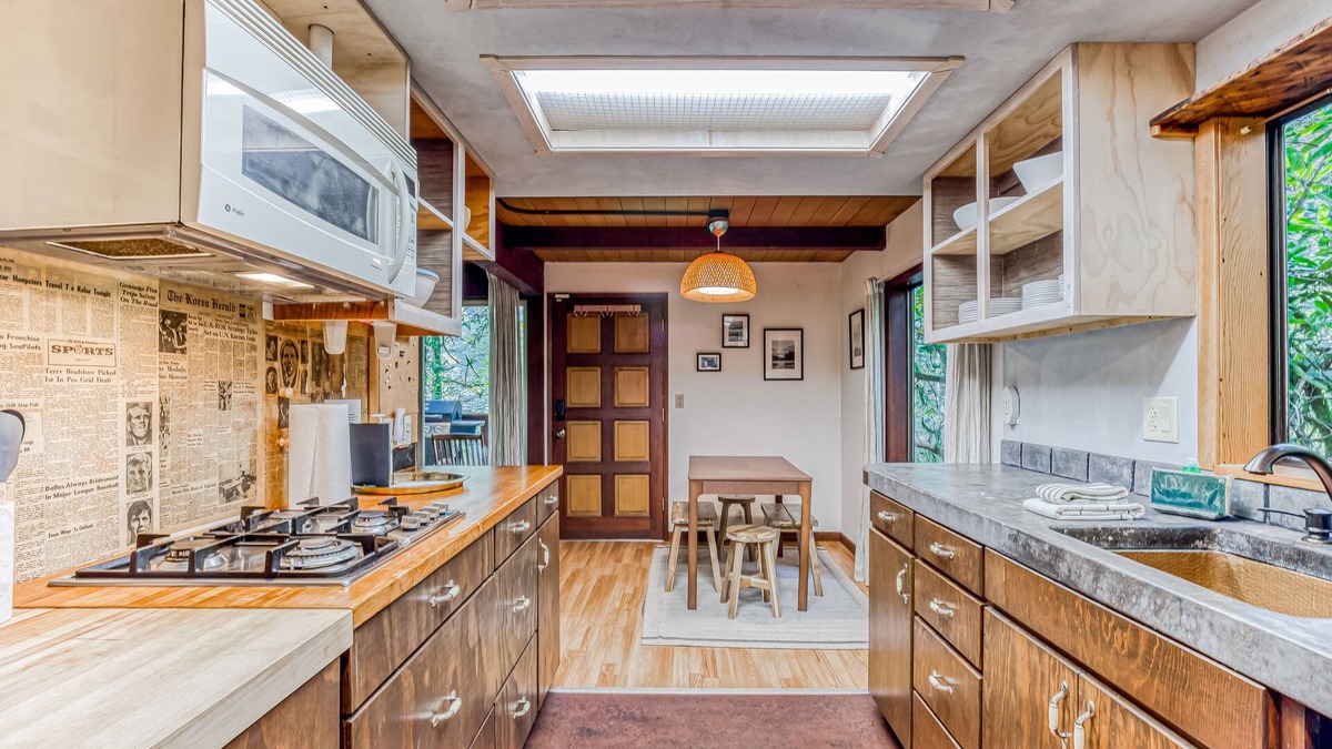 Washougal Cabin | Quiet waterfront cabin on an acre lot with private hot tub & river access