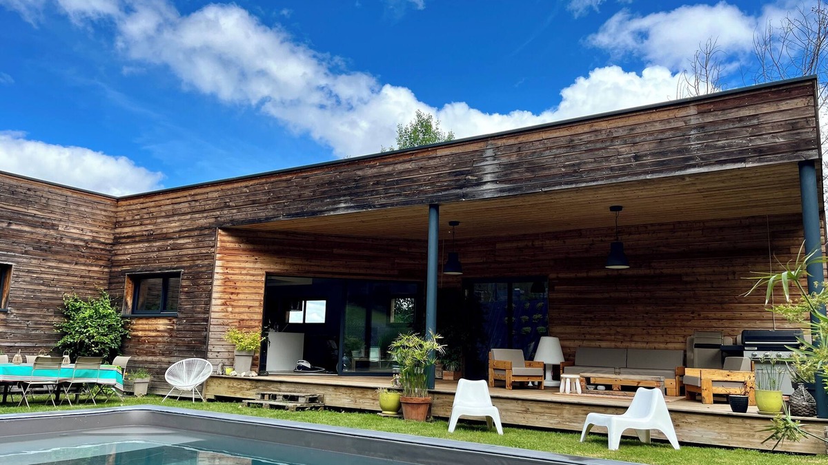 Corbarieu Villa | Quiet wooden house, air conditioning, swimming pool.