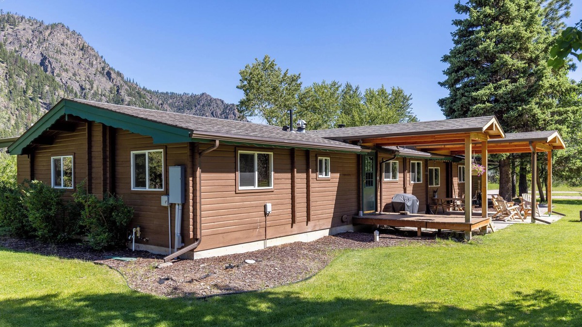 Clinton Cabin | Quigley Brewster Creek Cabin - The views are AMAZING!
