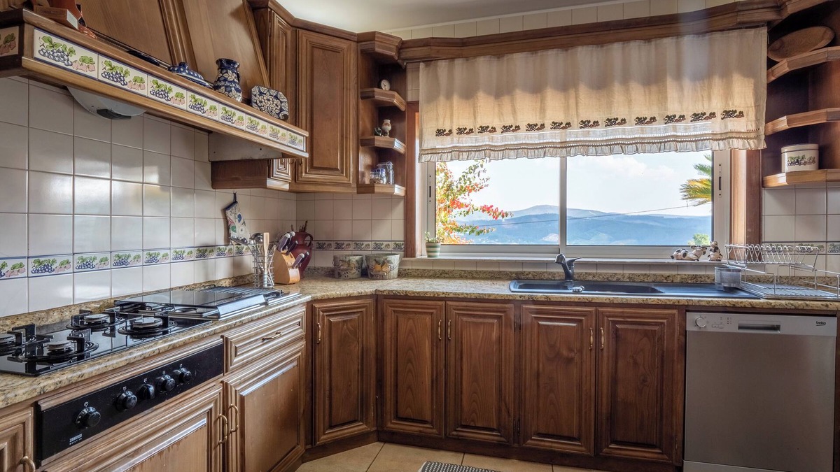 Sever do Vouga House | Quinta do Souto - Pool House With Tennis Court