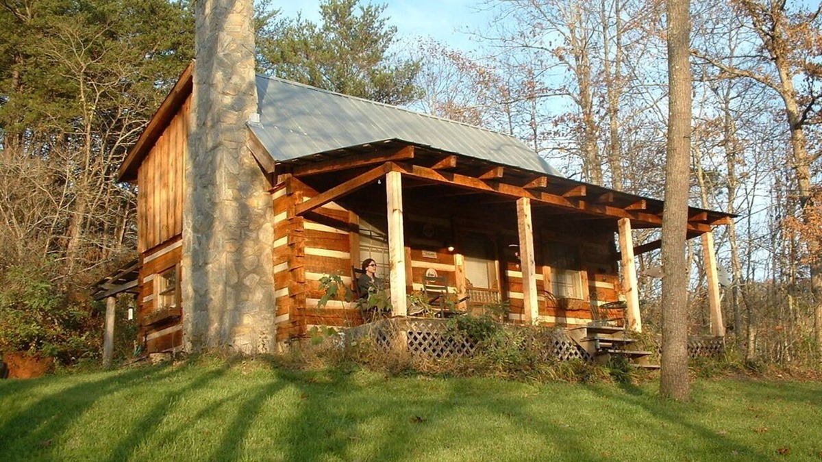 Weaverville Cabin | Quintessential Private Log Cabin with Brand New Hot Tub