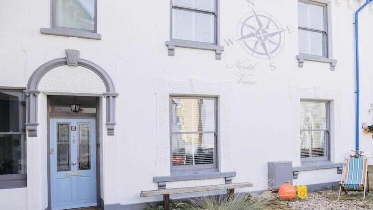 Herne Bay House | Quirky Victorian Townhouse with Sea View/Sleeps 8/Luxury bedding