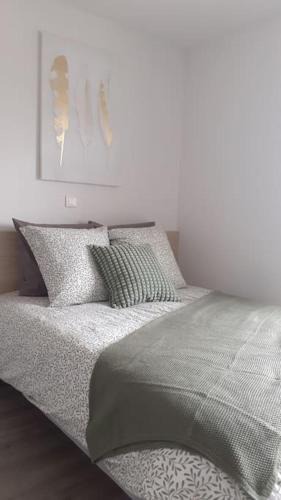 Illzach Apartment | Résidence calme, parking gratuit