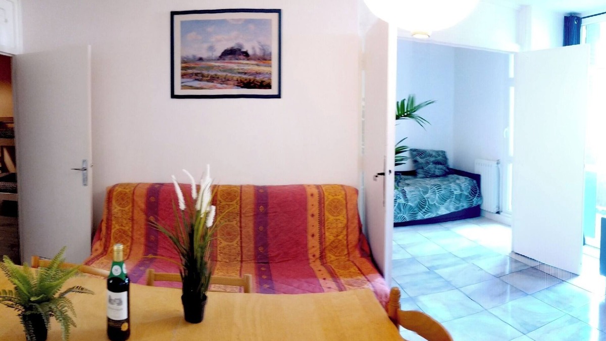 Santy - La Plaine Apartment | Résidence du Parc des Tilleuls de LYON (4 bdrms, 82m²,free pkg, EUREXPO)
