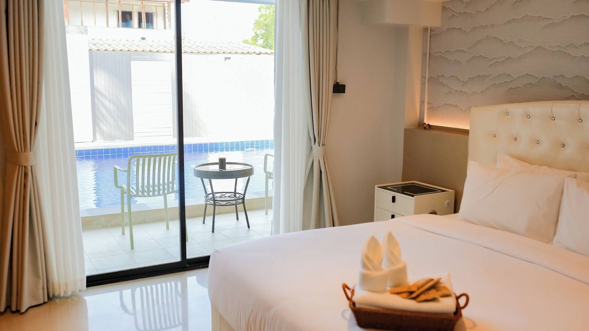 Ban Tai Hotel | R2 Bed and Pool Kanchanaburi