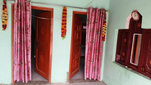 Palia House | Radhika Home Stay