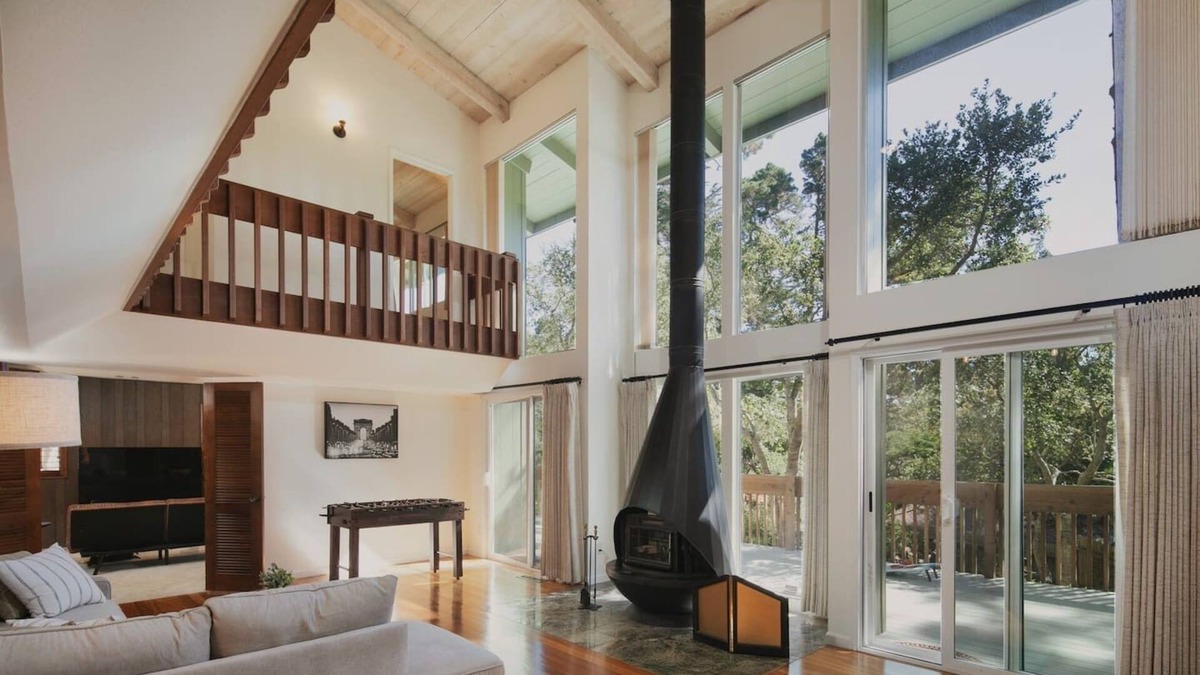 Monterey Apartment | Radiant Monterey Escape 4bed/3bath