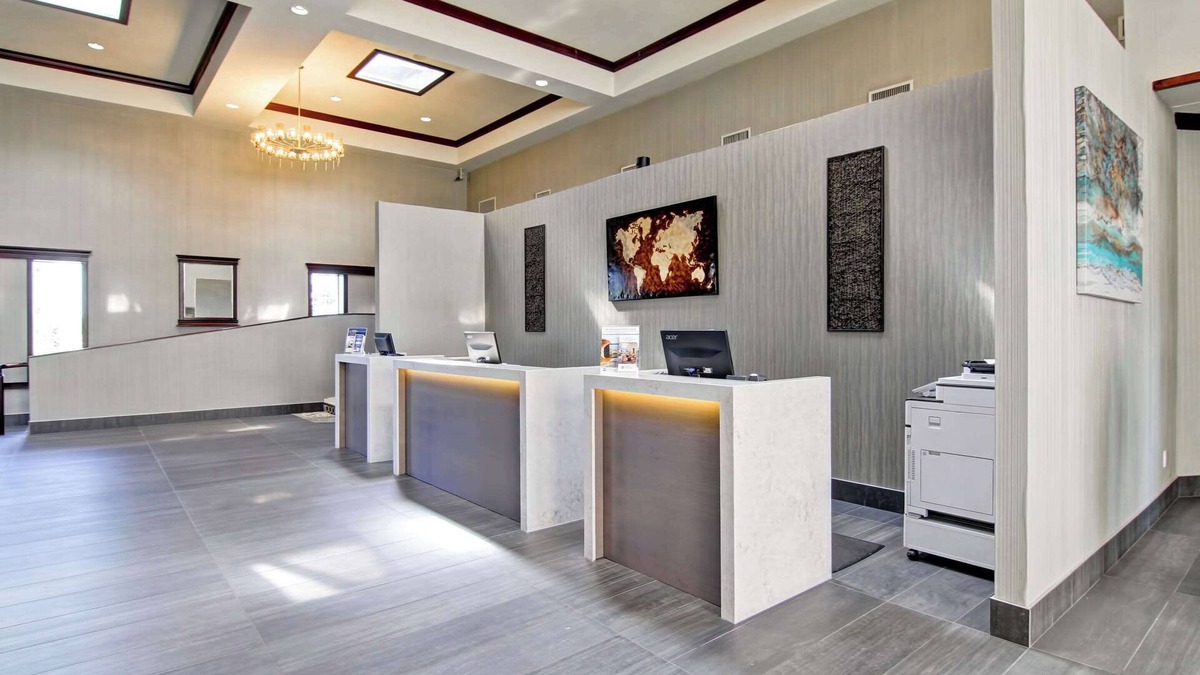 West Edmonton Hotel | Radisson Hotel & Conference Centre West Edmonton