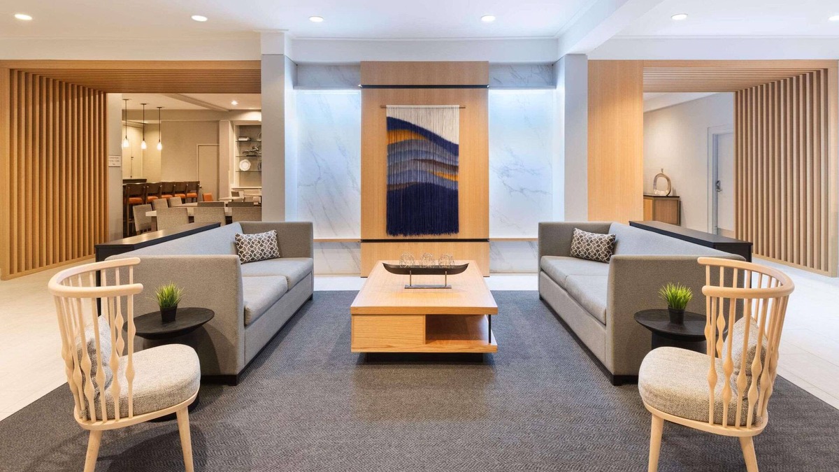 Donelson Hotel | Radisson Hotel Nashville Airport