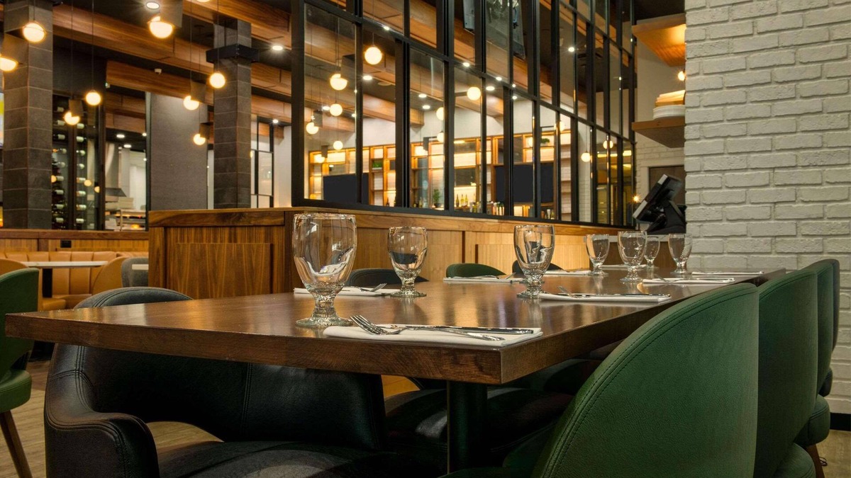 Fort McMurray Hotel | Radisson Hotel & Suites Fort McMurray