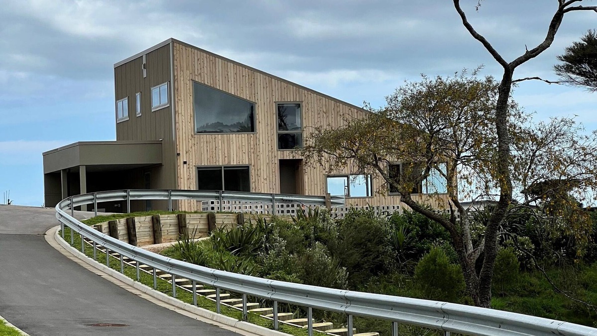 Raglan House | Raglan home