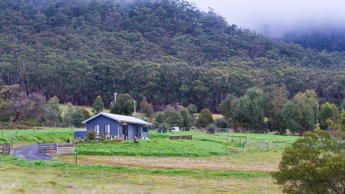 Raglan House | RAGLAN Retreat Victoria - Peaceful Mountainside Views