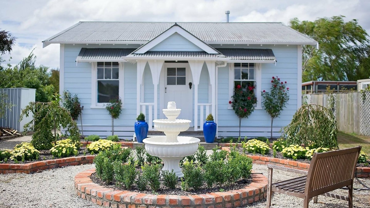 Martinborough Cottage | Railway Cottage - Home away from Home