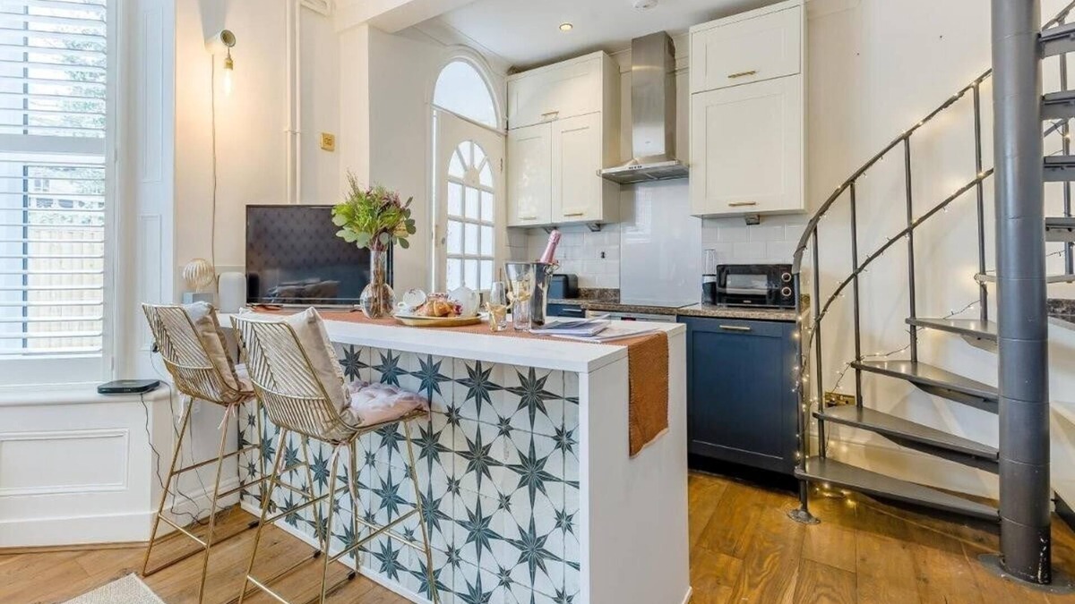 Whitstable Cottage | Railway Cottage - Stylish & Central Oasis in Whitstable