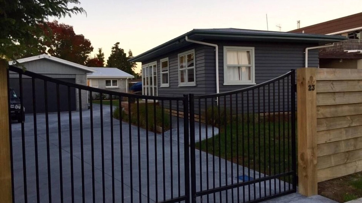 Rainbow Point House | Rainbow Family Retreat - Two dwellings