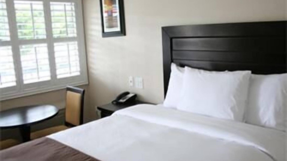 Downtown Riverside Hotel | Raincross Hotel